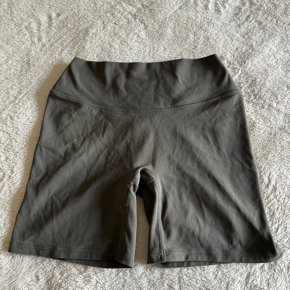 Oner Active Dark Khaki Soft Motion Shorts Small MATCHING JACKET AVAILABLE